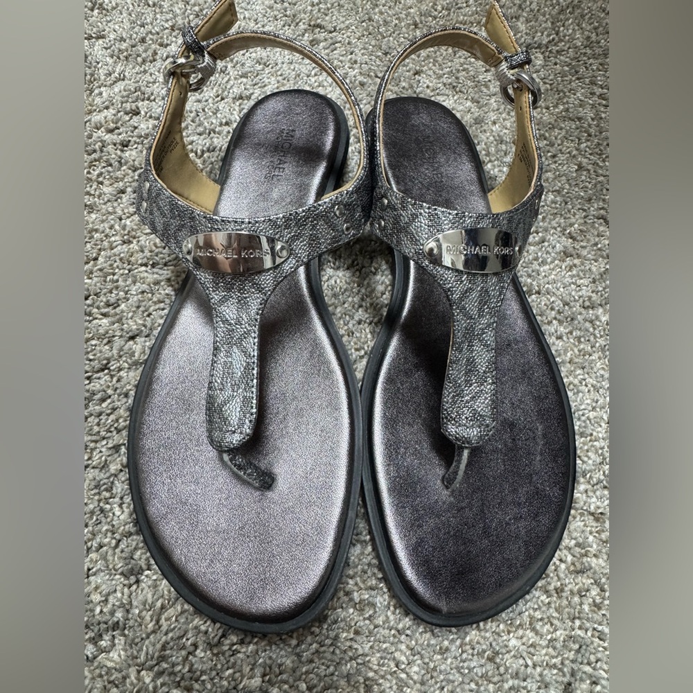 NEW Michael kors sandals size 8.5